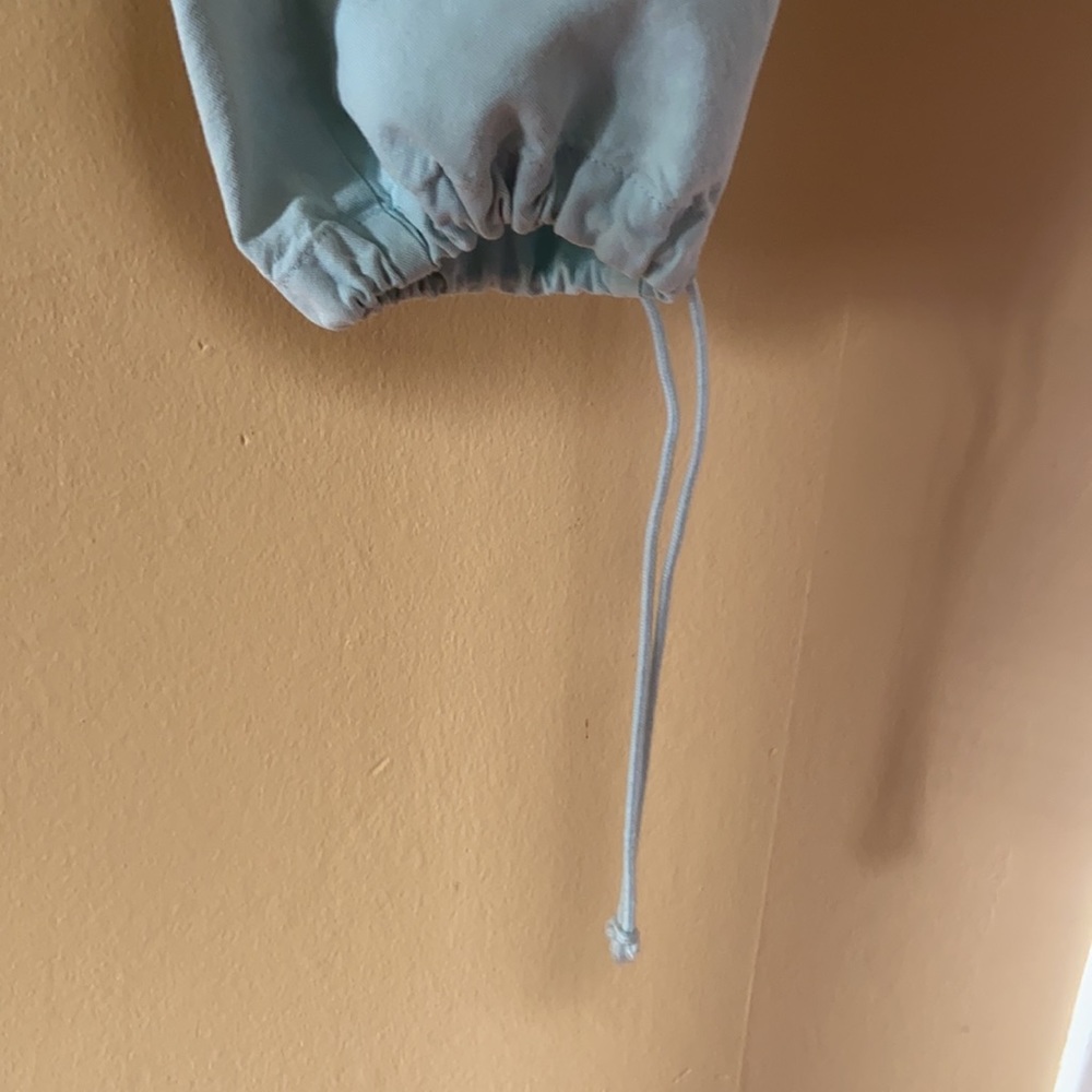 Capris - Picture 3 of 4